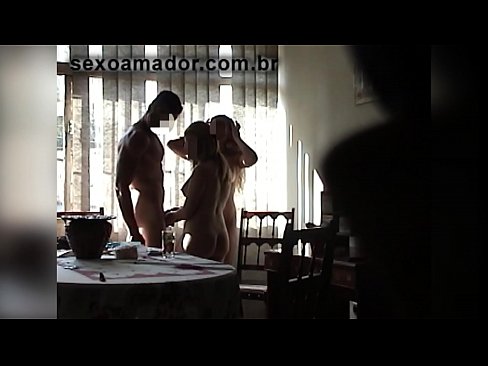 ❤️ Els amics sexuals conviden un home gegant i un trio amb ell ❤ Porno rus al ca.recetasketo.top ❌